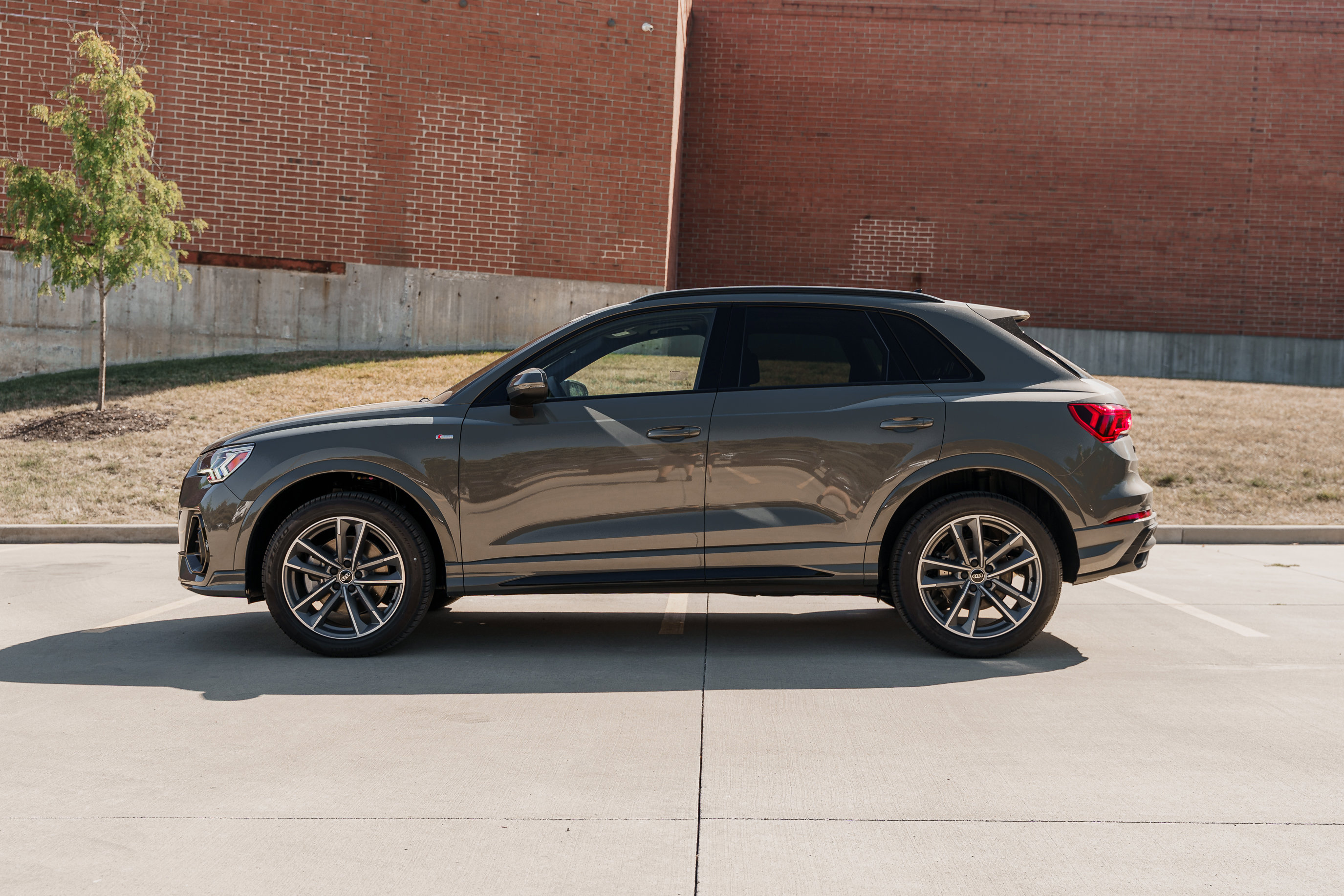 2025 Audi Q3 S line Premium photo 6