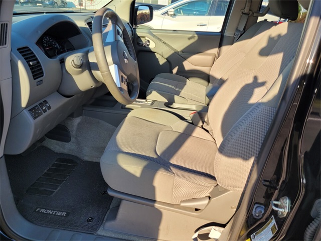 2018 Nissan Frontier SV photo 10