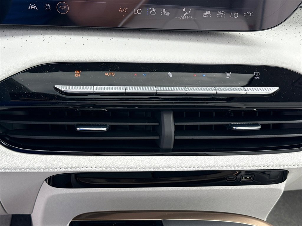 2026 Buick Enclave Avenir photo 23
