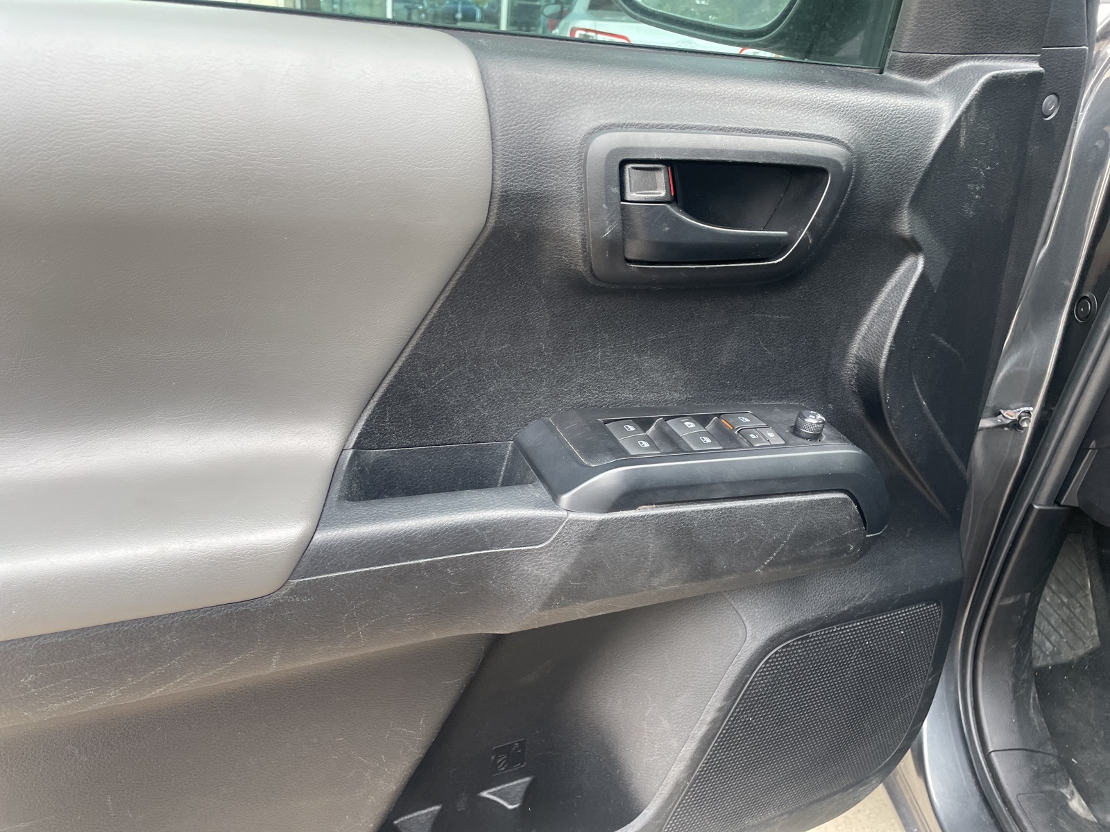 2023 Toyota Tacoma SR 4x4 Double Cab photo 4