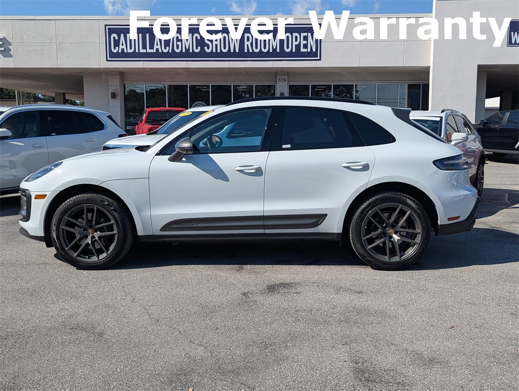 2024 Porsche Macan T photo 7