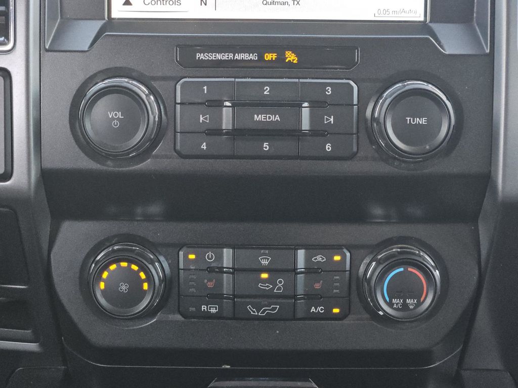 2019 Ford F-150 XLT photo 14