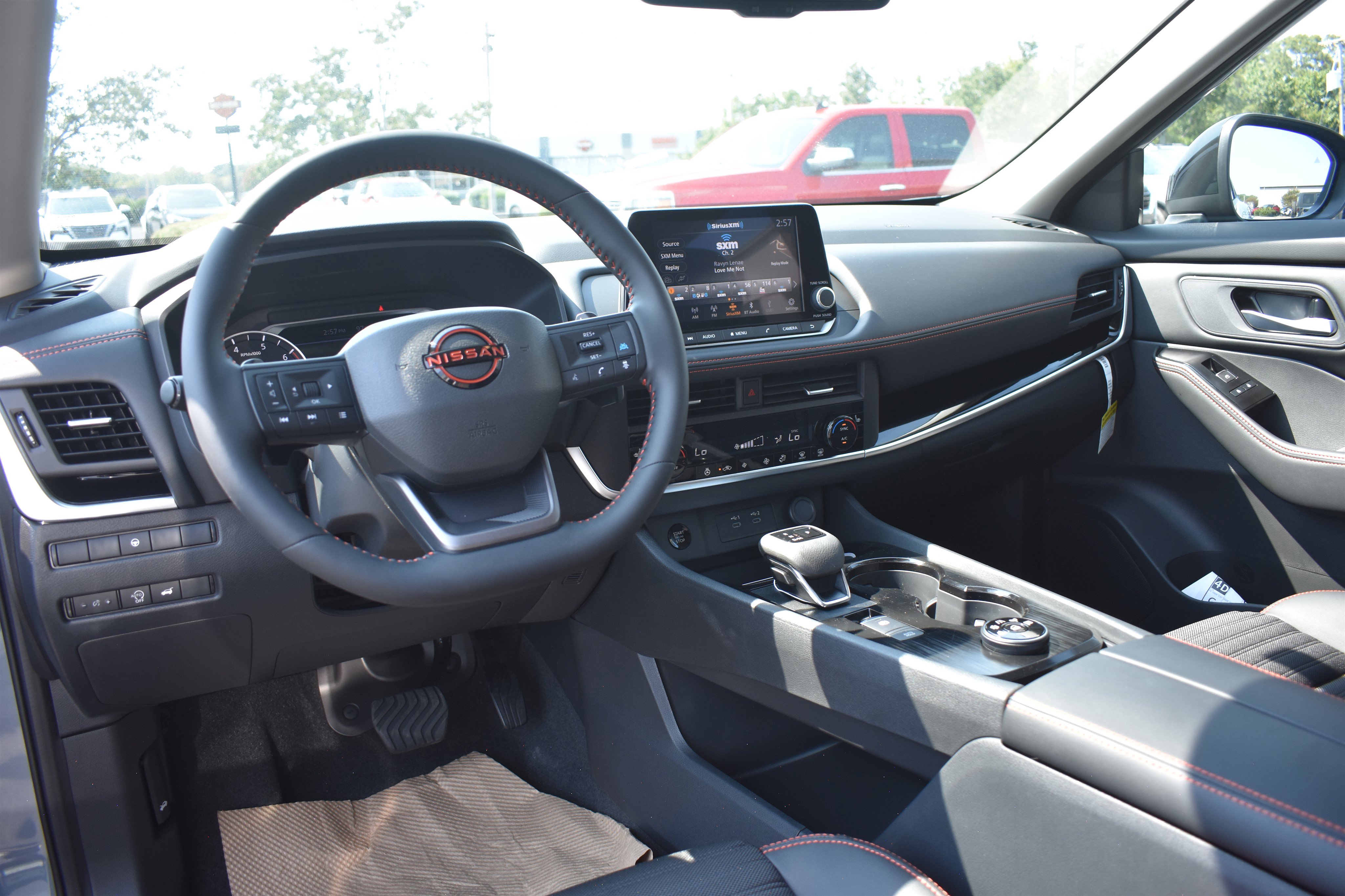 2026 Nissan Rogue SV photo 10