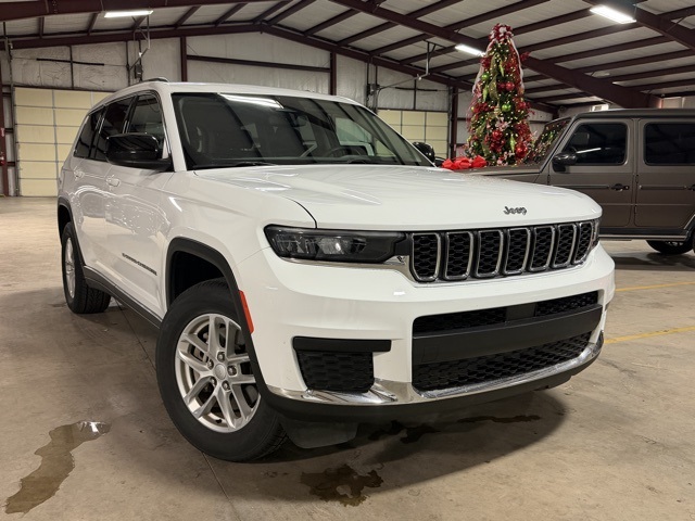 2023 Jeep Grand Cherokee L Laredo's photo