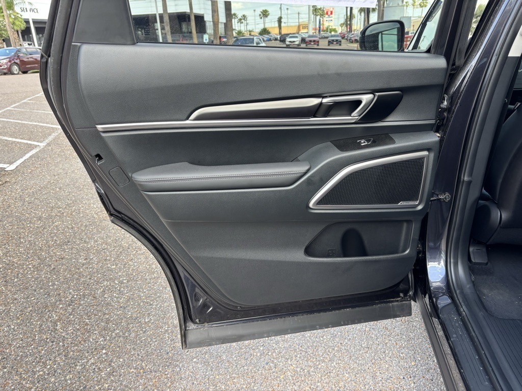 2025 Kia Telluride S photo 14