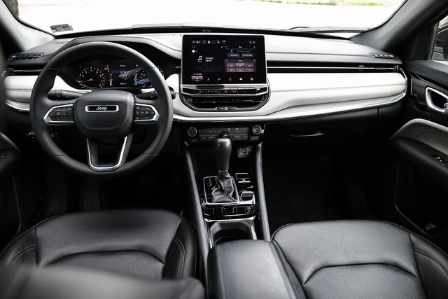 2024 Jeep Compass Limited photo 26