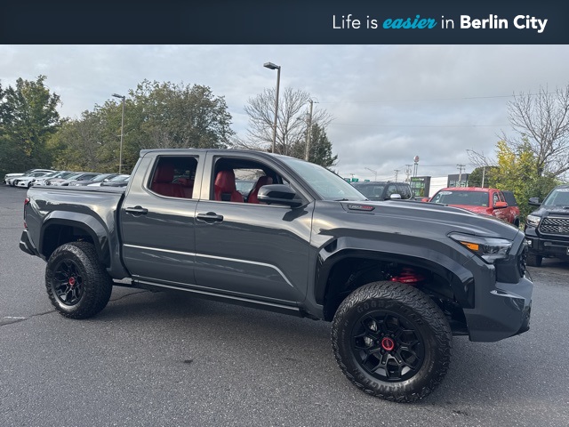 2025 Toyota Tacoma TRD Pro's photo