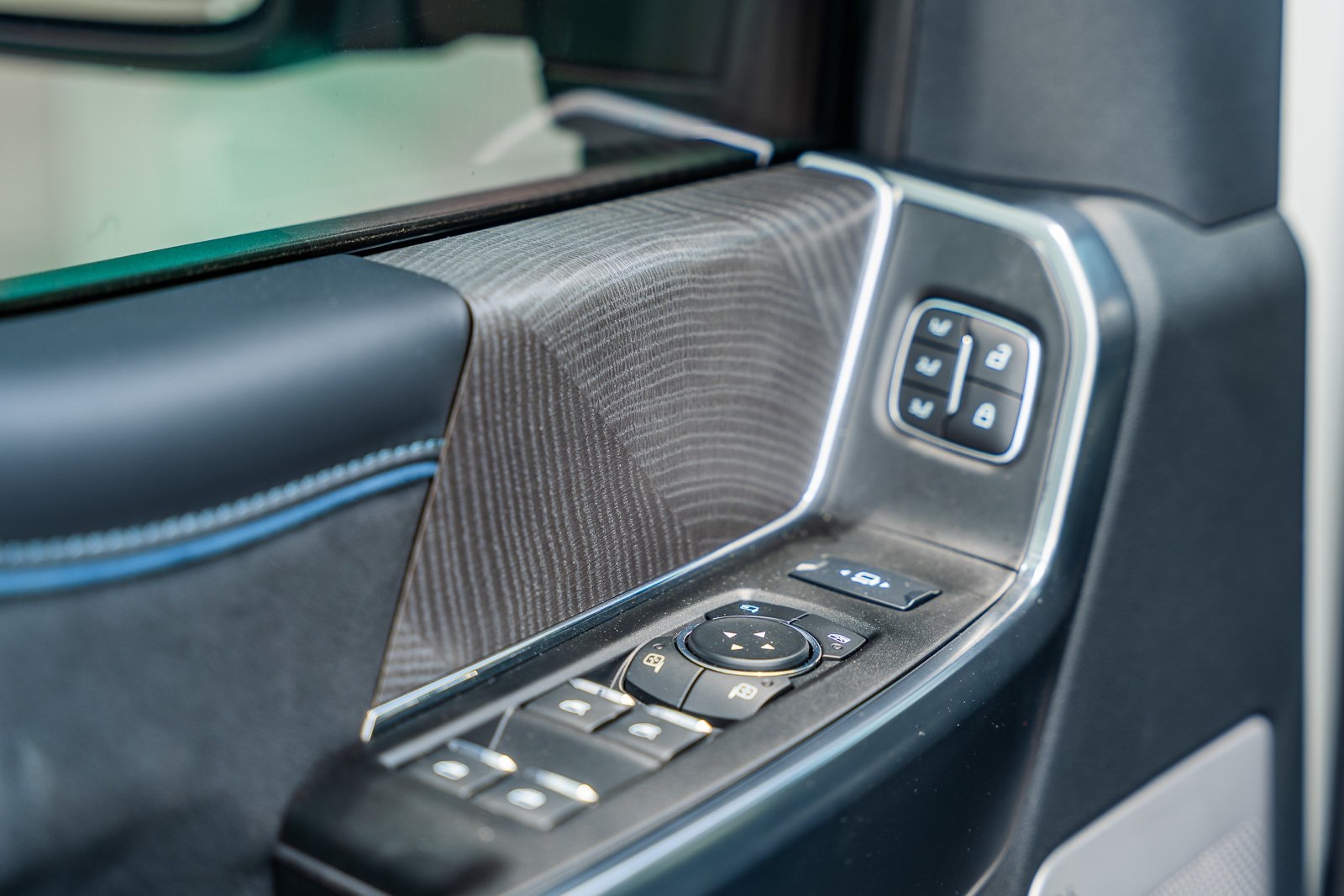 2025 Ford F-350 Platinum photo 23