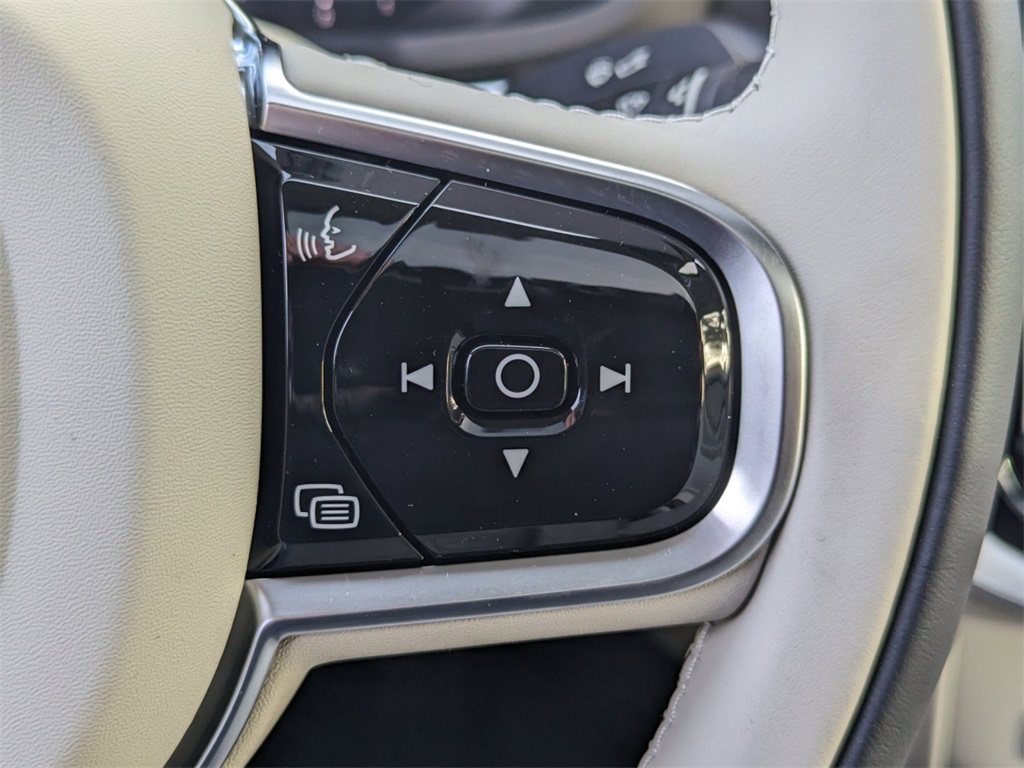 2024 Volvo S60 B5 Core photo 16