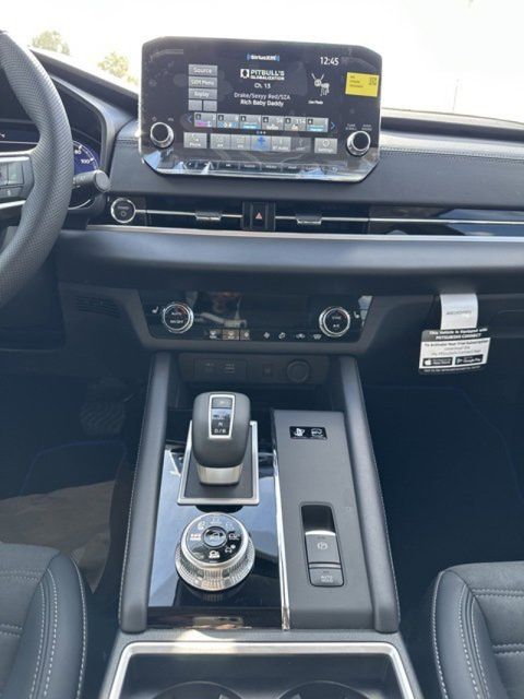 2024 Mitsubishi Outlander PHEV SE photo 15