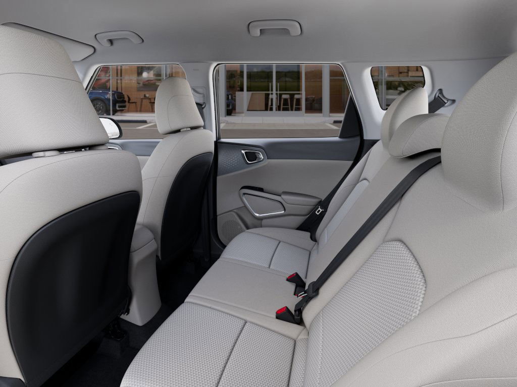 2025 Kia Soul LX photo 12