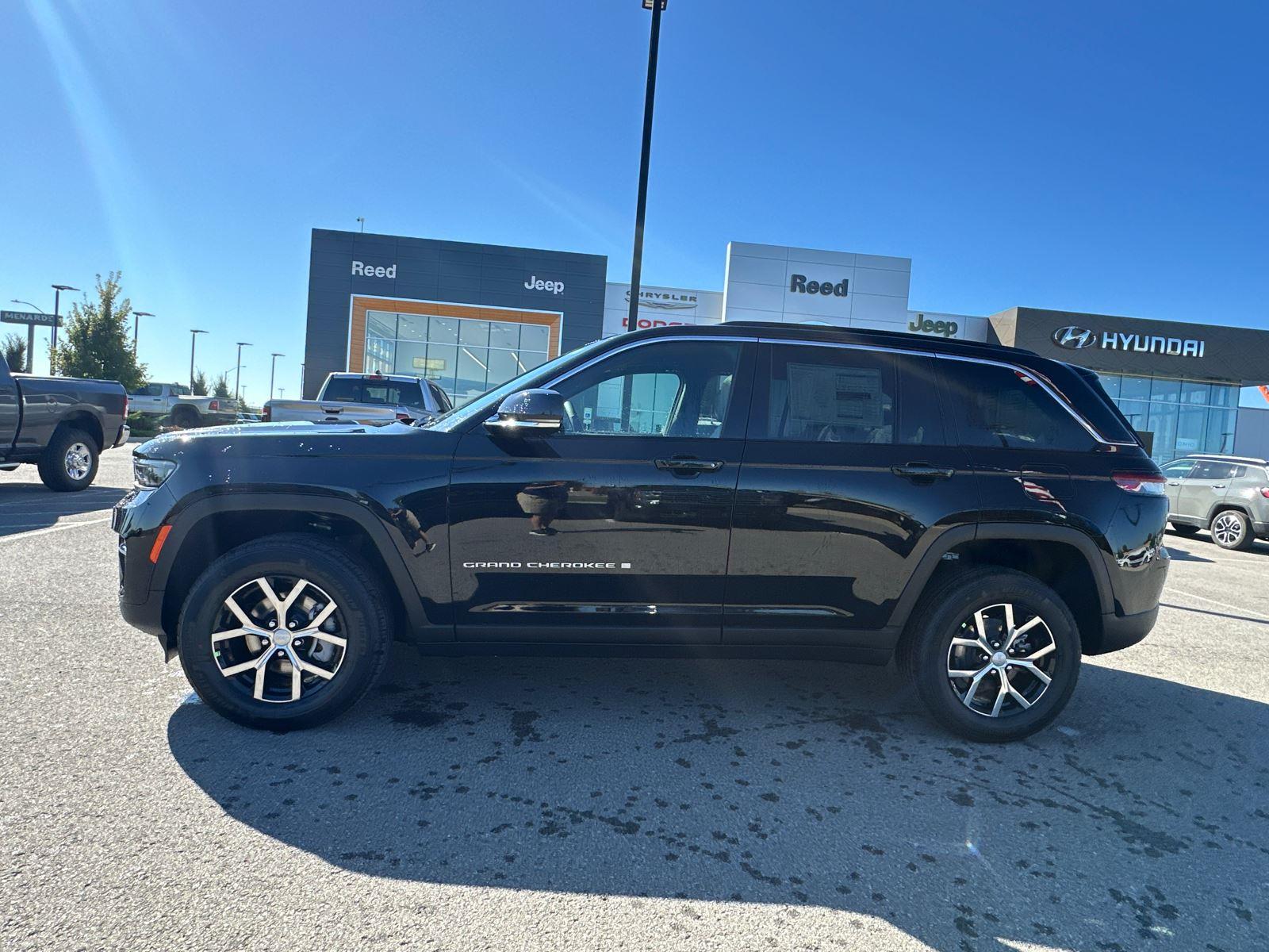 2025 Jeep Grand Cherokee Limited photo 2