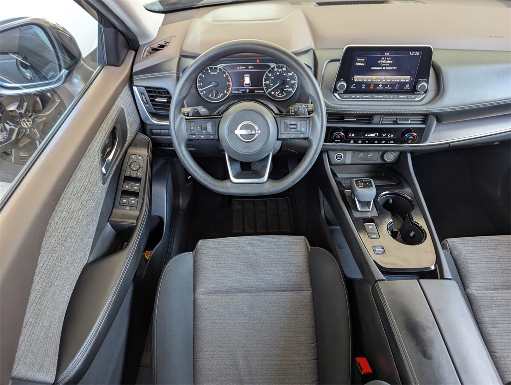 2023 Nissan Rogue SV photo 13
