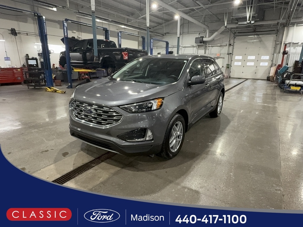 2022 Ford Edge SEL's photo