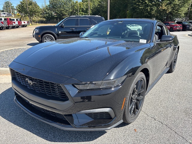 2025 Ford Mustang EcoBoost photo 3