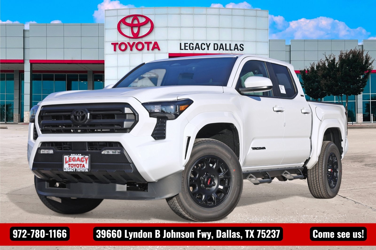 2025 Toyota Tacoma SR5's photo