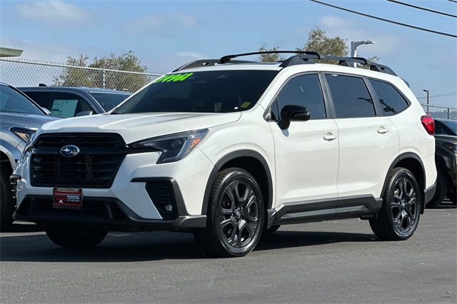 2023 Subaru Ascent Onyx Edition photo 8