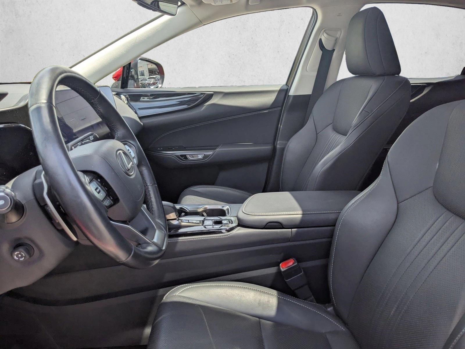 2022 Lexus NX 350h Premium photo 16