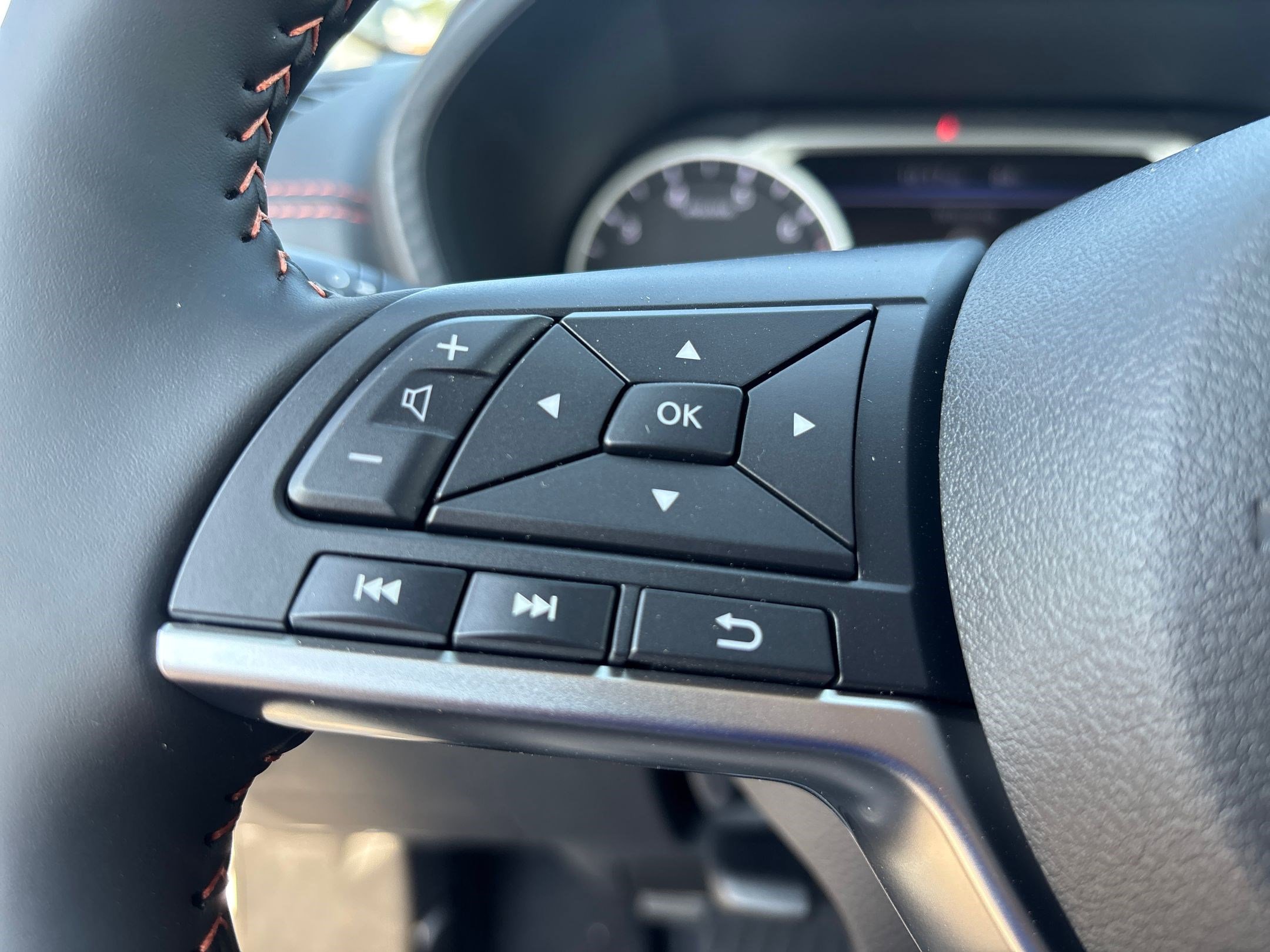 2025 Nissan Sentra SR photo 17