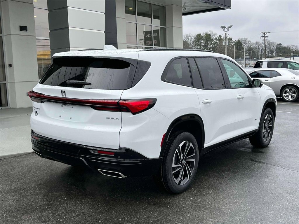 2025 Buick Enclave Sport Touring photo 3