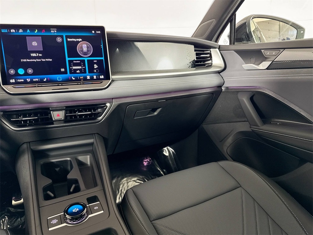 2025 Volkswagen Tiguan SE R-Line Black photo 9