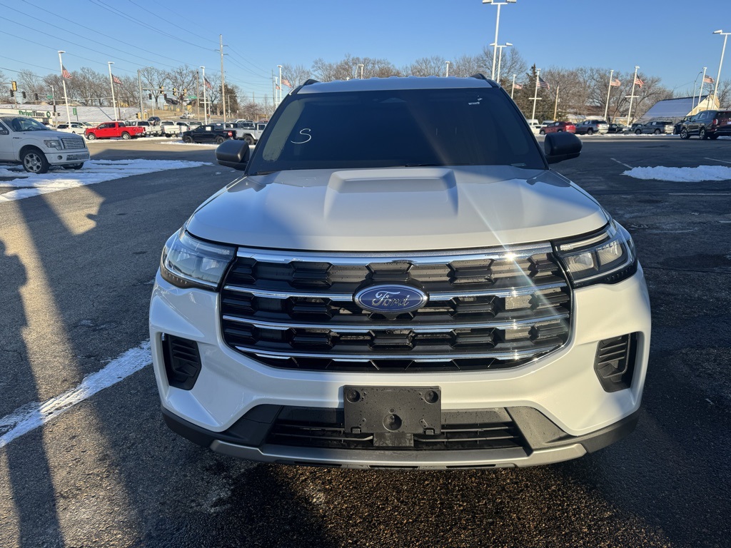 Used 2025 Ford Explorer Active with VIN 1FMUK8DH2SGB43497 for sale in Kansas City