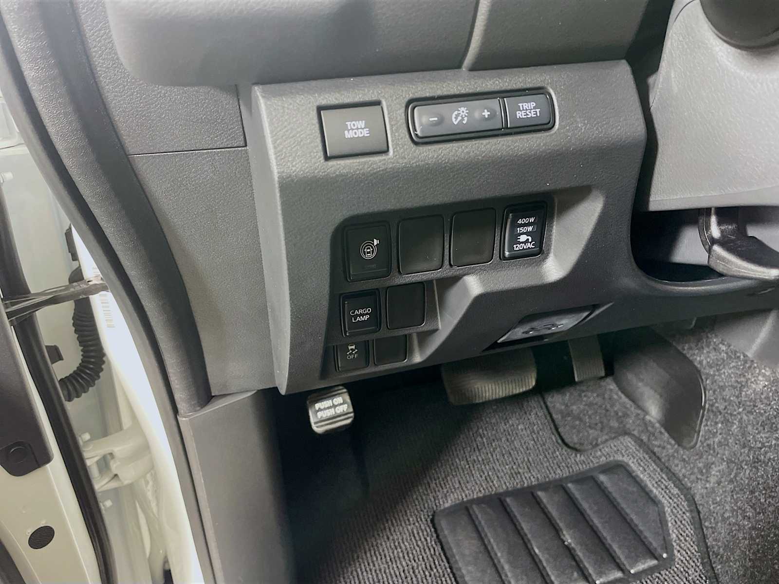 2025 Nissan Frontier SV photo 4