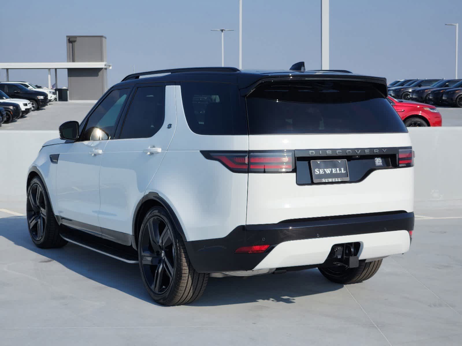 2025 Land Rover Discovery SE photo 4