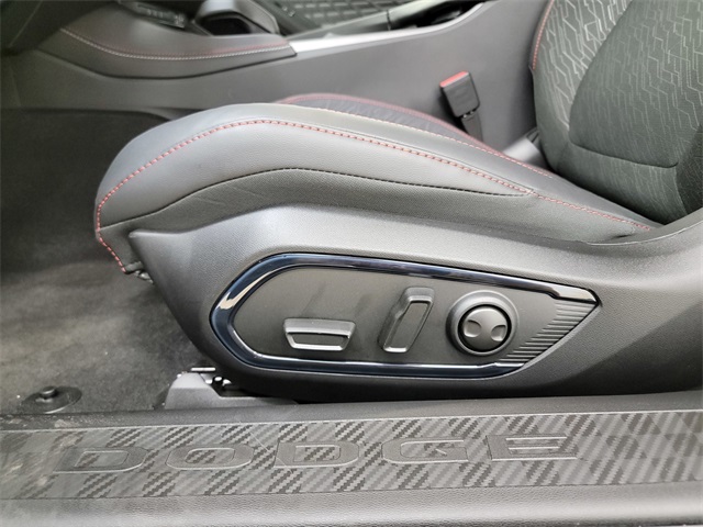 2025 Dodge Charger R/T photo 32