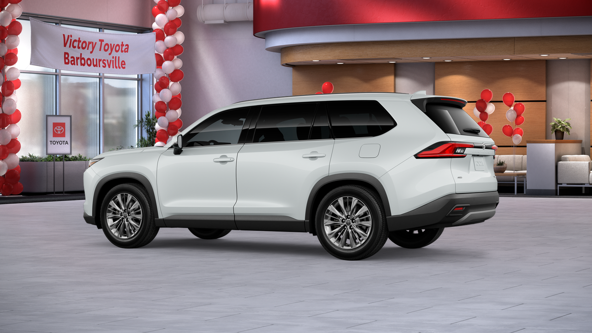 2026 Toyota Grand Highlander Platinum AWD photo 3