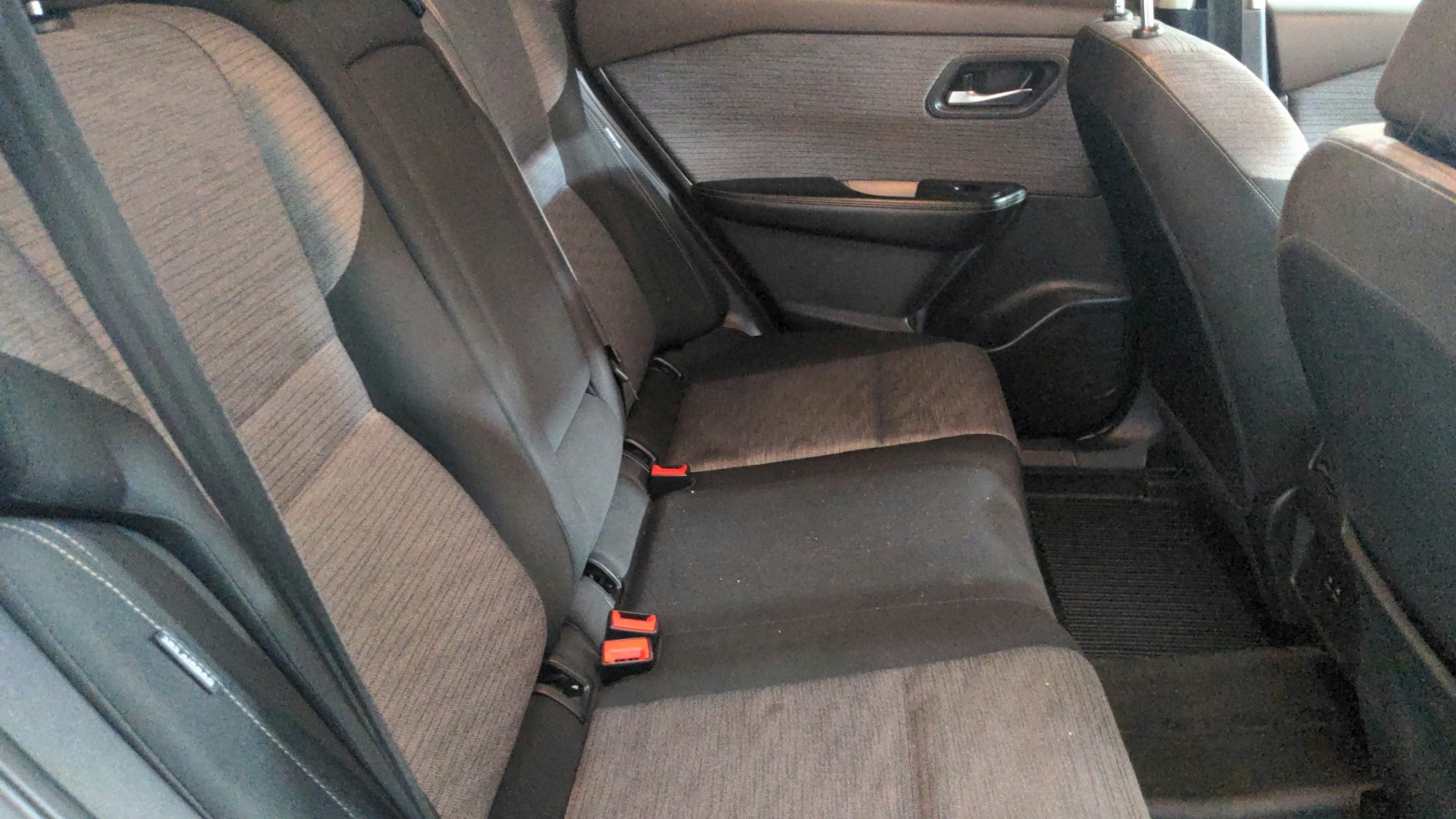 Used 2023 WHITE Nissan SV image 28