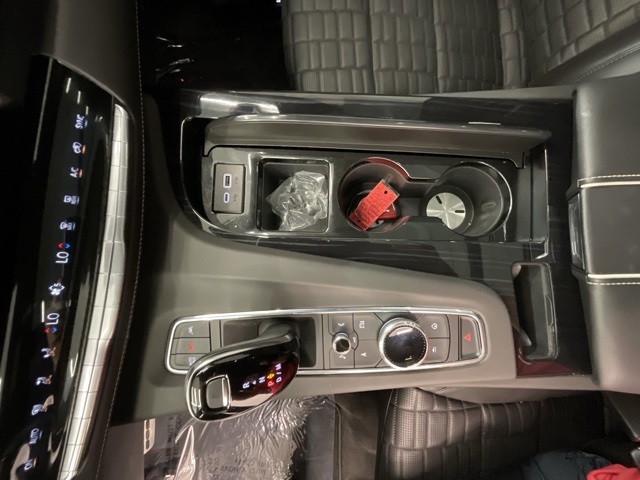 2024 Toyota RAV4 ESV V-Series photo 21