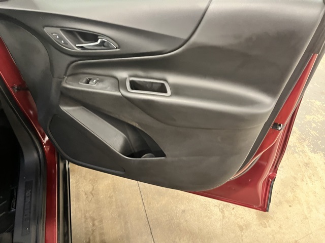 2020 Chevrolet Equinox LT photo 20