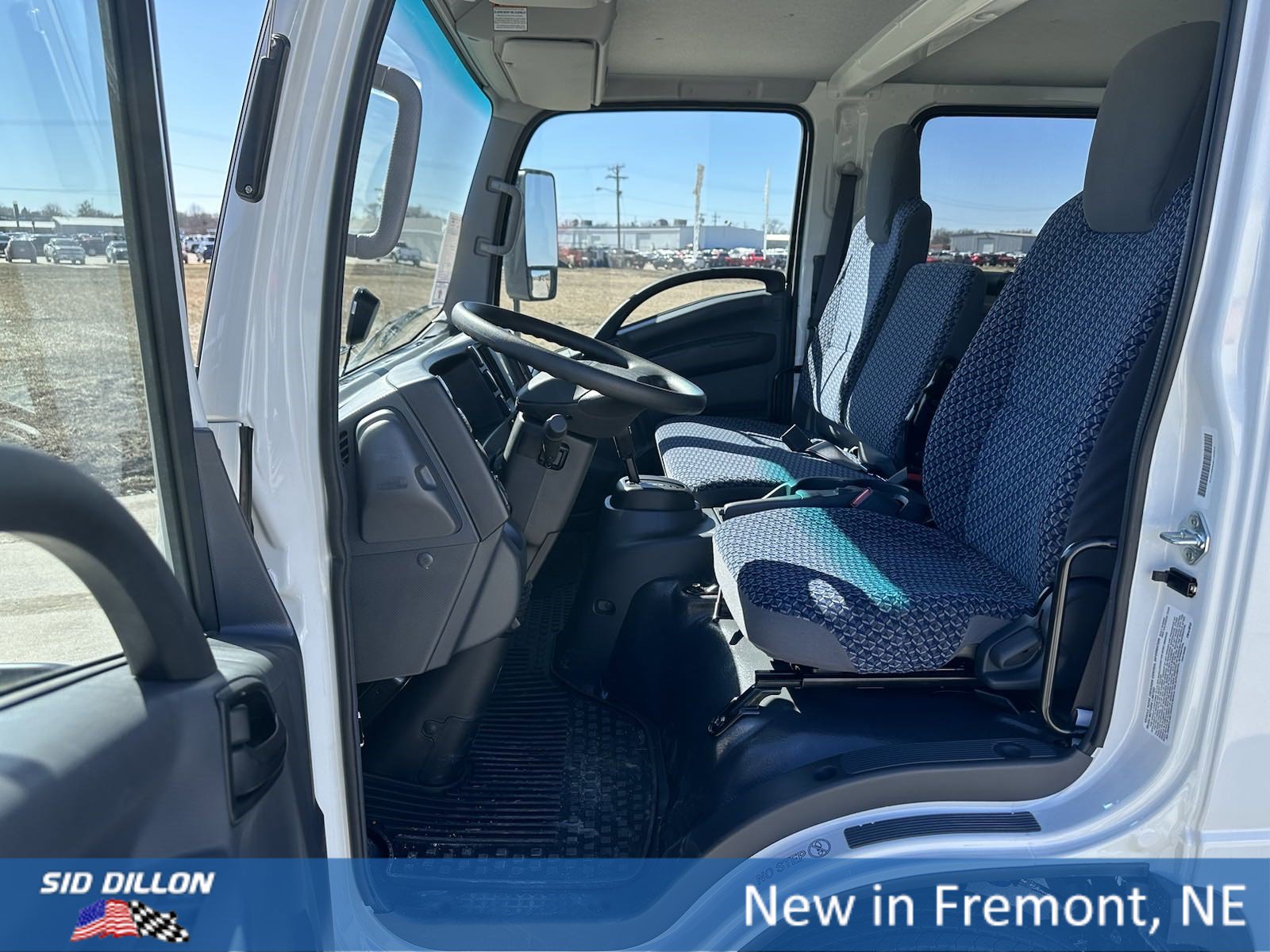 2024 Toyota RAV4 photo 4