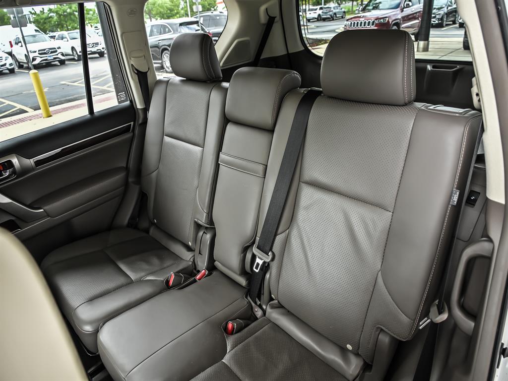 2019 Lexus GX 460 Luxury photo 13