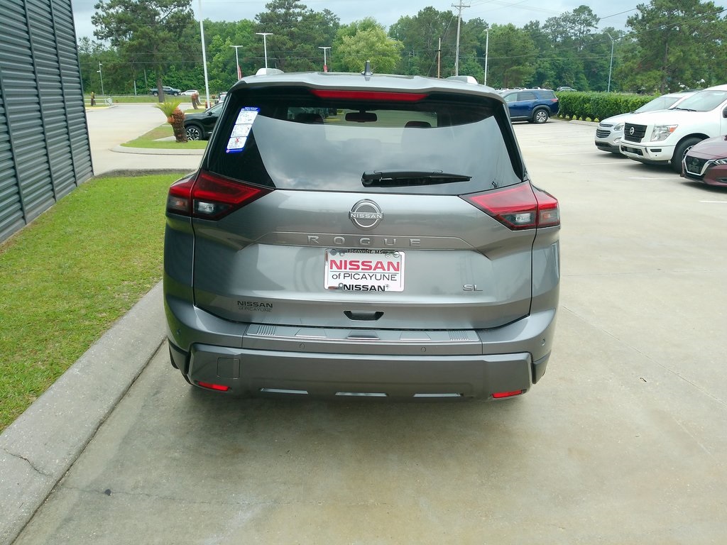 2025 Nissan Rogue SL photo 4