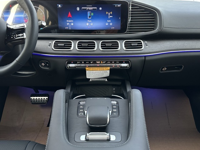 2026 Mercedes Benz GLS 450 4MATIC photo 13