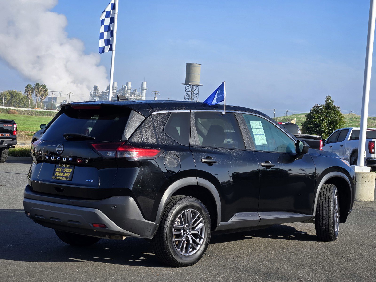 2023 Nissan Rogue S photo 4