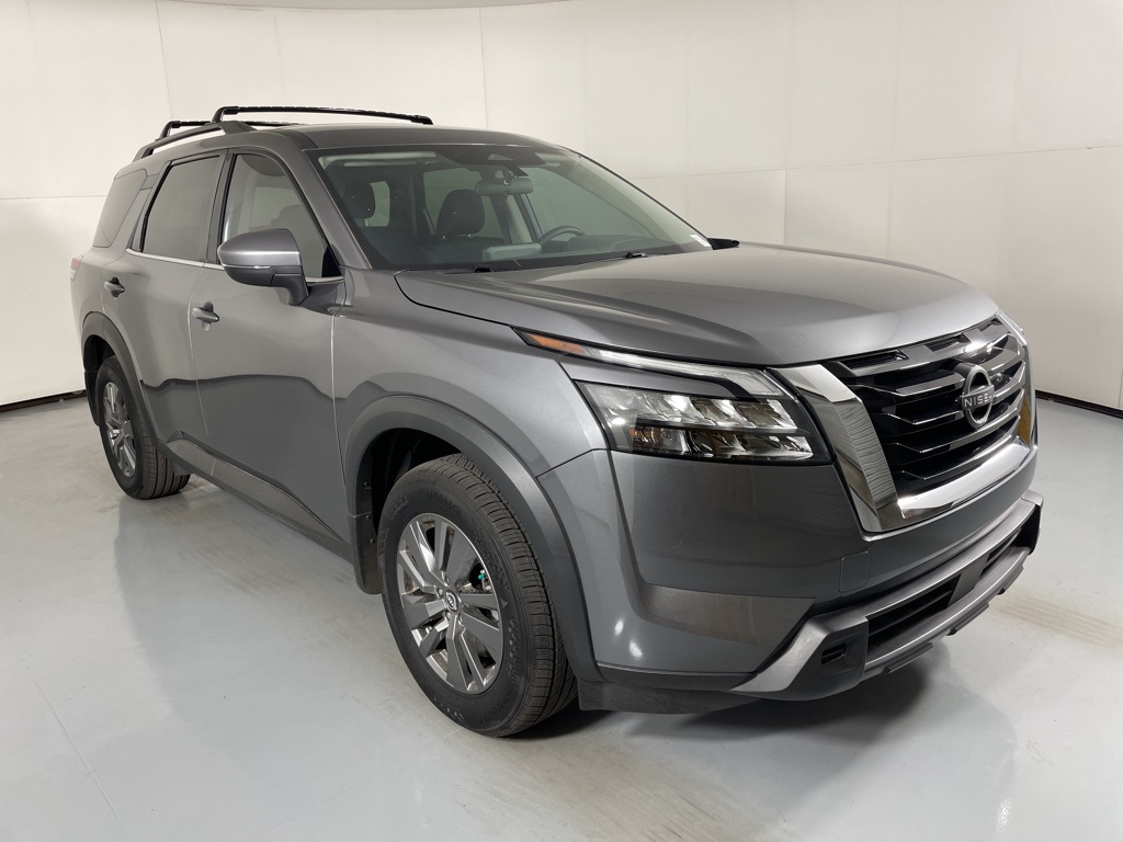 2025 Nissan Pathfinder SV photo 2