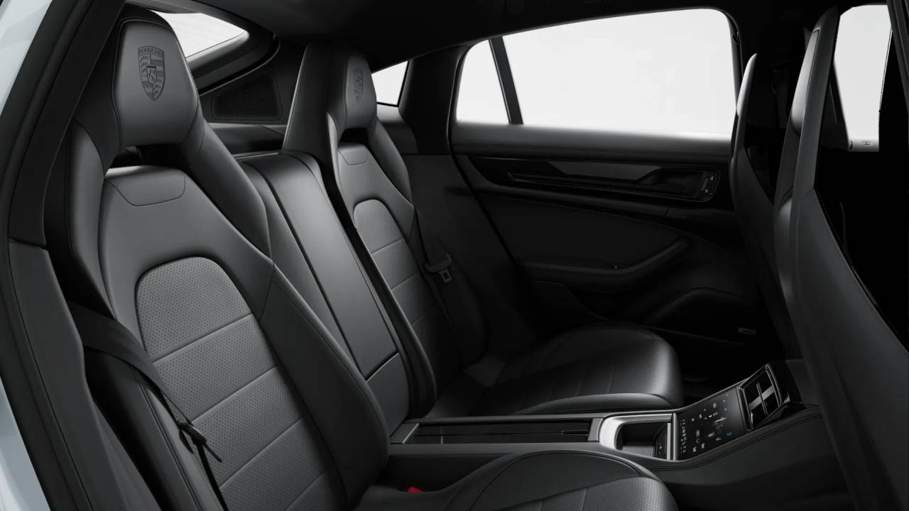2026 Porsche Panamera E-Hybrid 4 photo 10