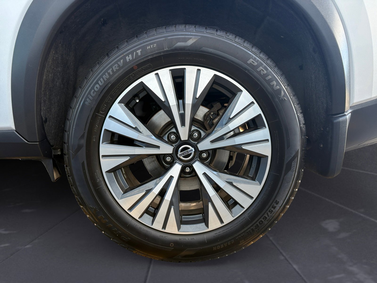 2021 Nissan Rogue SV photo 42