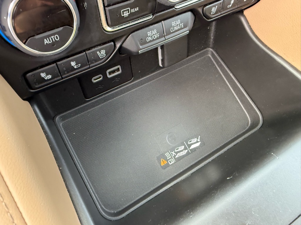 2022 Chevrolet Tahoe Premier photo 29