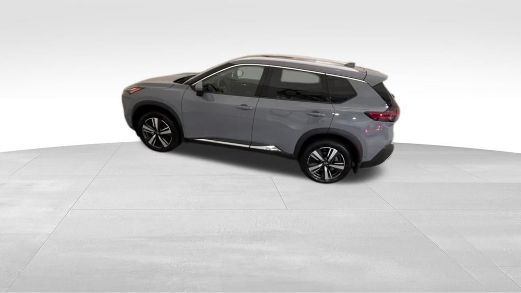 2023 Nissan Rogue Platinum photo 2