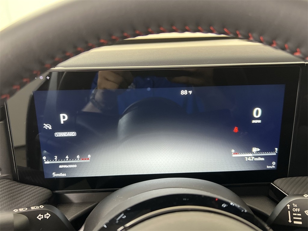 2026 Nissan Kicks SR photo 9