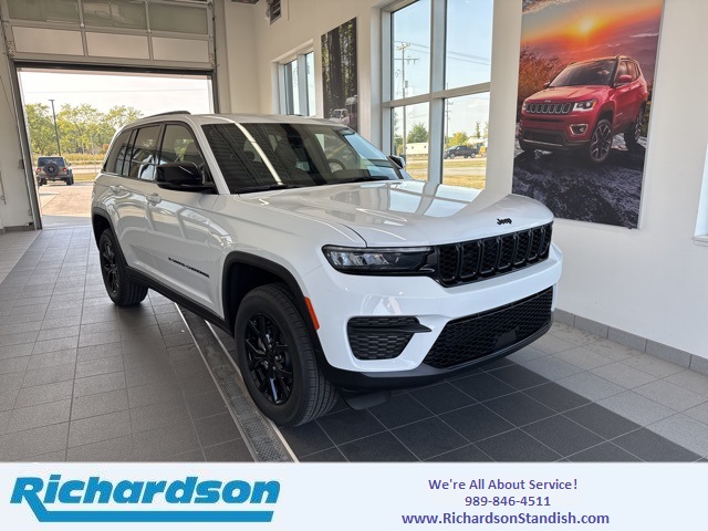 2025 Jeep Grand Cherokee Altitude's photo