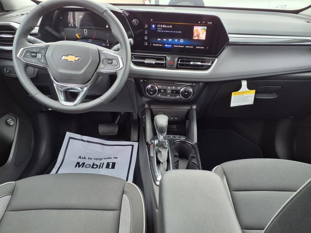 2025 Chevrolet Trailblazer LT photo 12