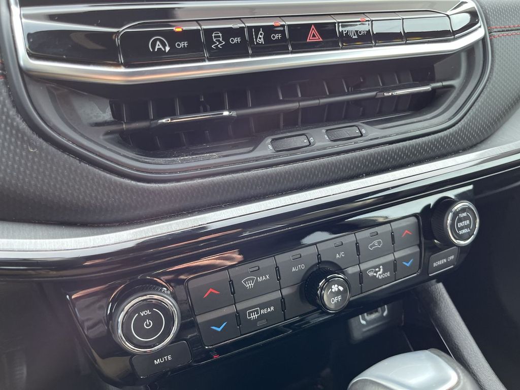 2024 Jeep Compass Trailhawk photo 18