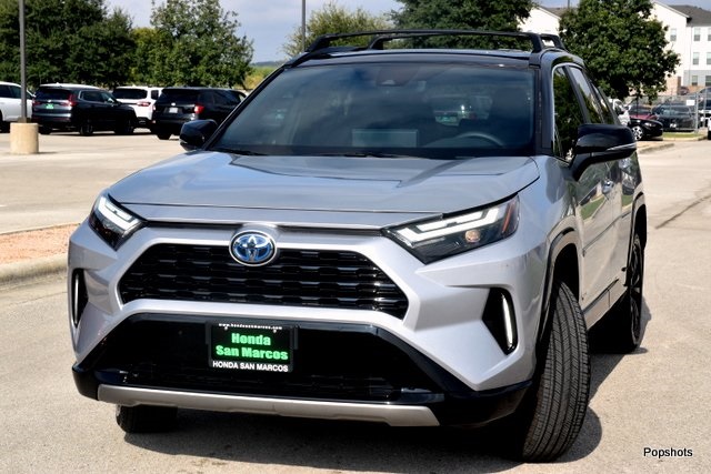2024 Toyota RAV4 XSE's photo
