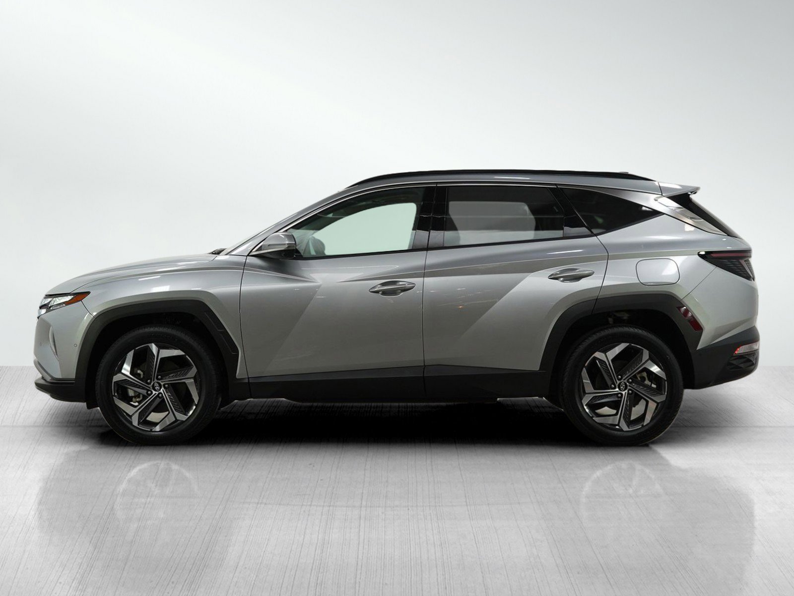 Used 2024 Hyundai Tucson Limited with VIN 5NMJECDEXRH306276 for sale in Minneapolis, Minnesota