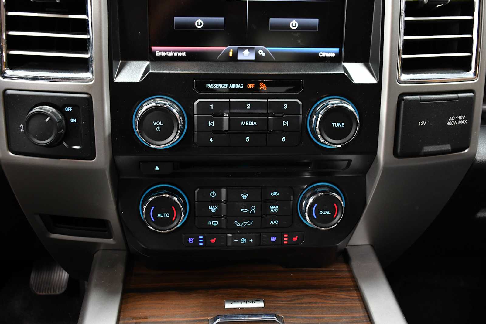 2015 Ford F-150 Lariat photo 20